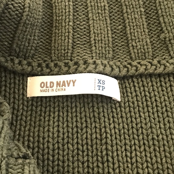 Old Navy Chunky Knit Sweater - Picture 3 of 3